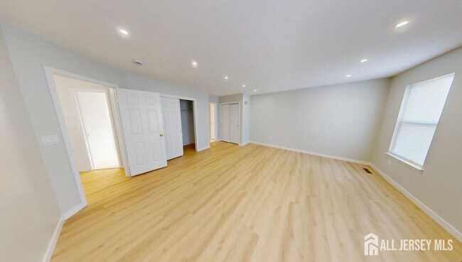 Building Photo - 9 Black Oak Ln