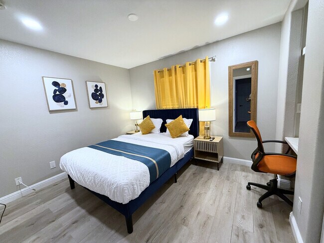 Building Photo - 451 E Lincoln Ave