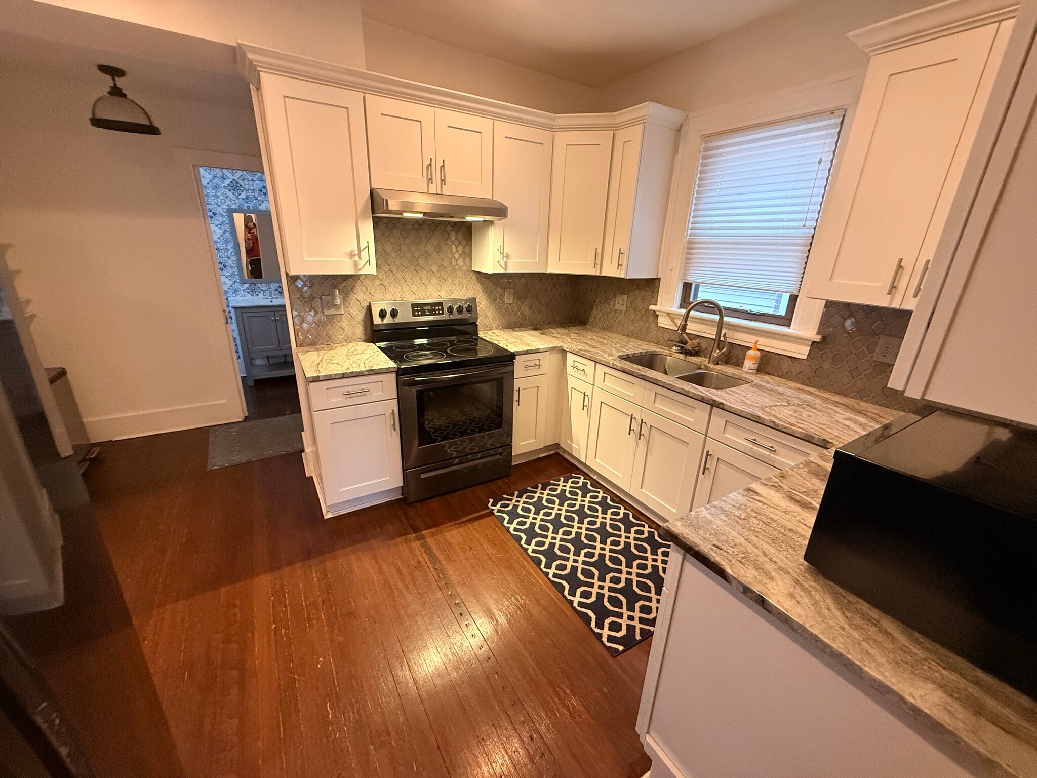 Building Photo - 675 Linwood Ave