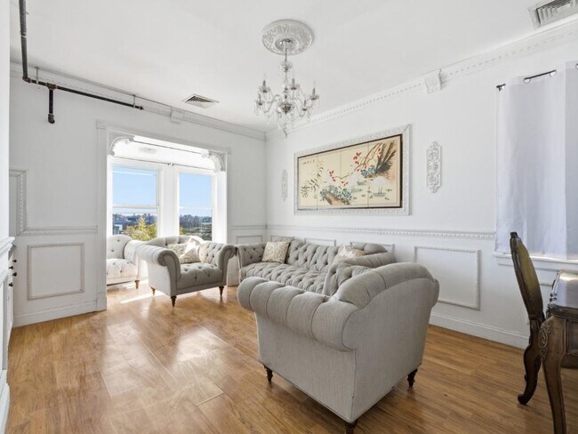 Building Photo - 1012 Palisade Ave