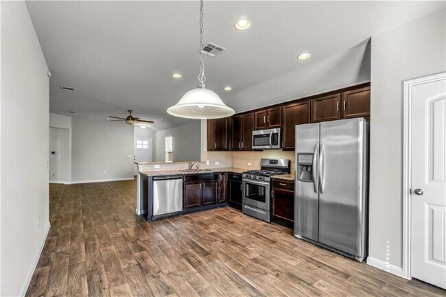 Building Photo - 200 Sandhill Piper St