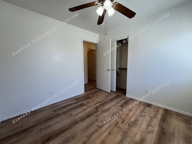 Building Photo - 2046 S 171st Dr