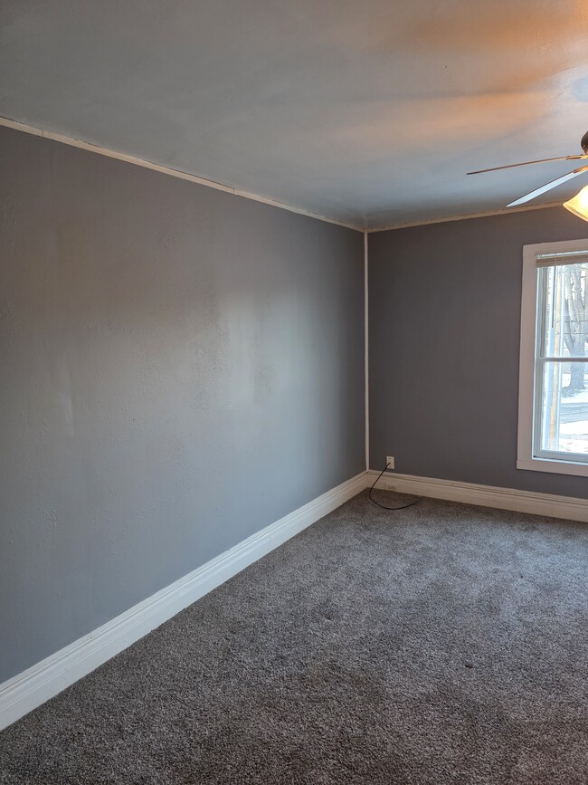 Building Photo - 603 S Memorial Dr