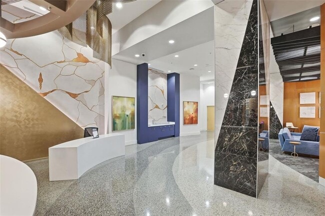 Building Photo - 155 S Court Ave