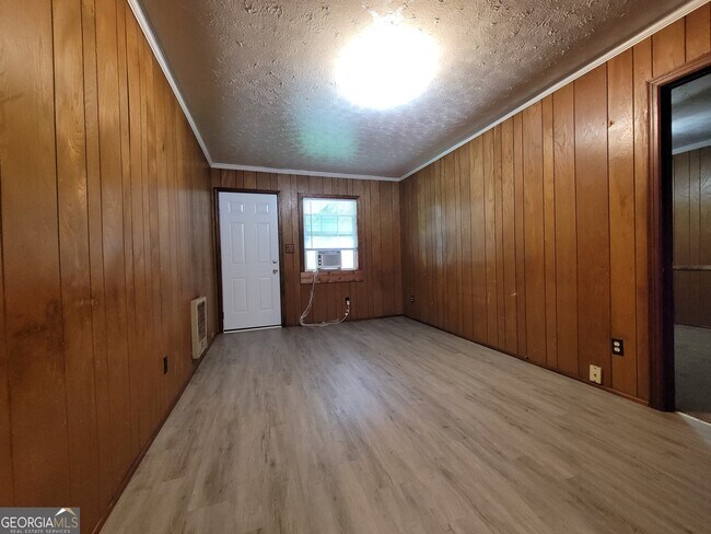 Building Photo - 309 N Broad St