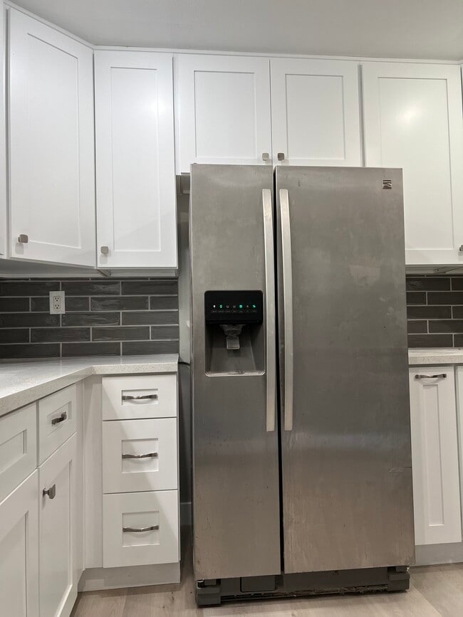 Kitchen III - 1515 Oak St