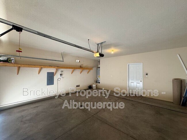 Building Photo - 7131 Wild Olive Ave NE
