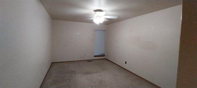 Building Photo - 441 Cactus Rd