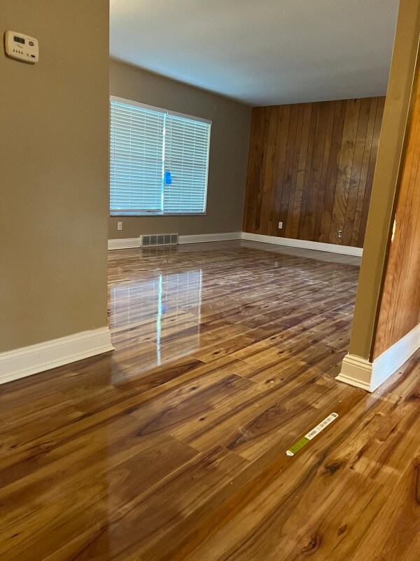 Building Photo - 501 Sulphur Spring Rd