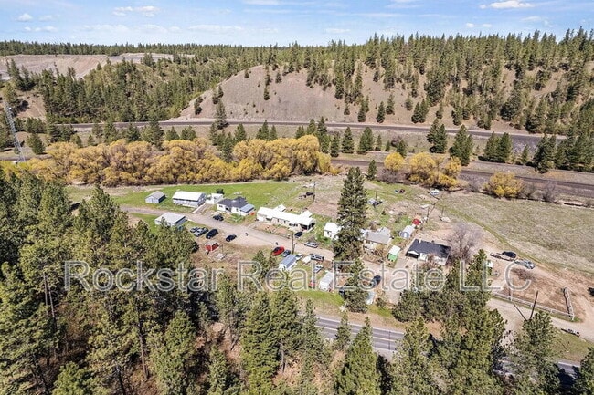 Building Photo - 9322 Cheney Spokane Rd