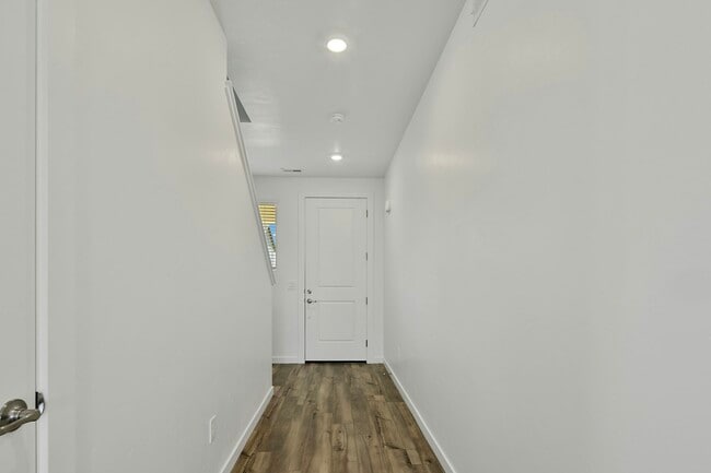 Building Photo - 8164 W Grey Alder Dr