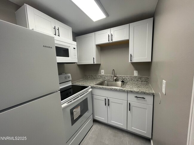 Building Photo - 1959 H St