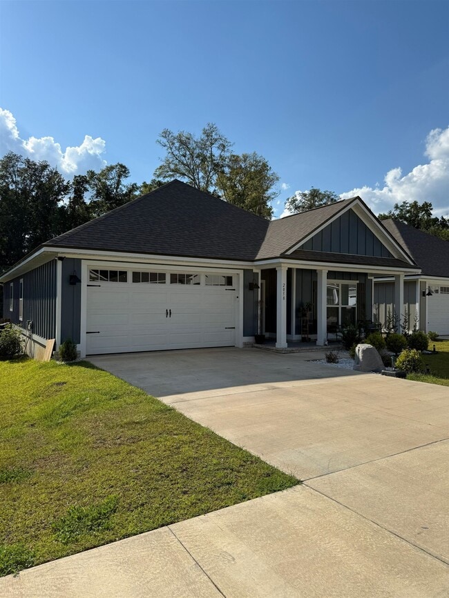 Building Photo - 2058 Hansel Hl Dr