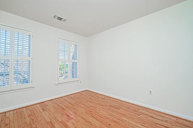 Building Photo - 2143 Wolftrap Ct