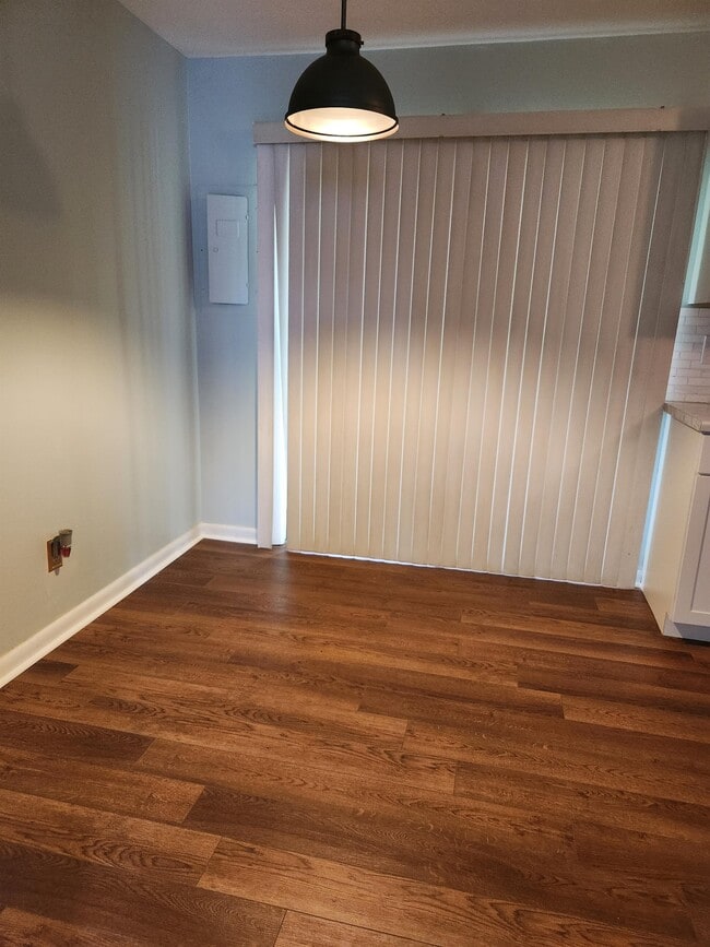 Building Photo - 143 Cherrywood Villa