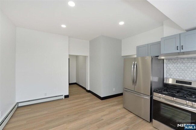 Building Photo - 73 Lafayette Ave