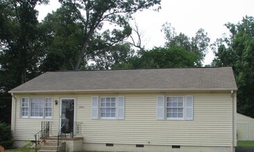 Building Photo - HOUSE AVAILABLE NOW IN  N. PRINCE GEORGE -...