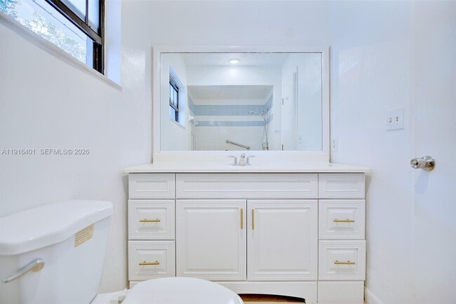 Building Photo - 220 Rhapsody Ave