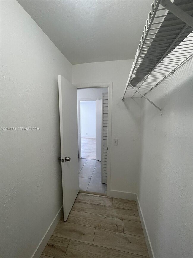 Building Photo - 2580 Coral Springs Dr