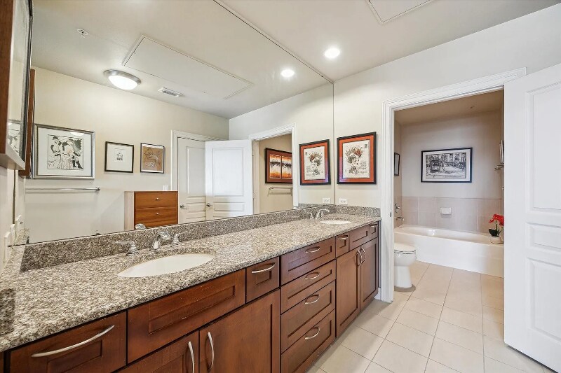 Building Photo - 3333 Allen Pkwy