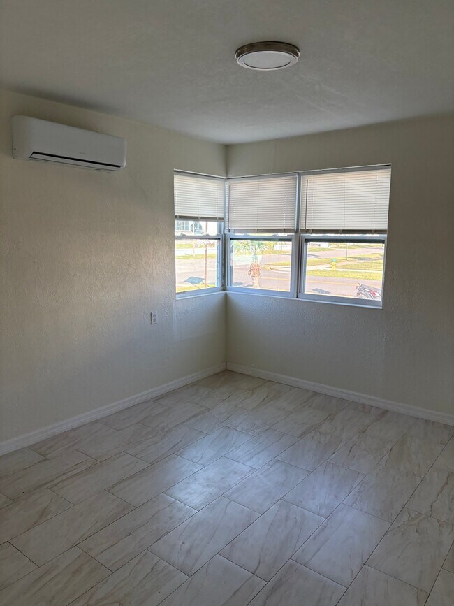 Building Photo - 600 Riverview Blvd