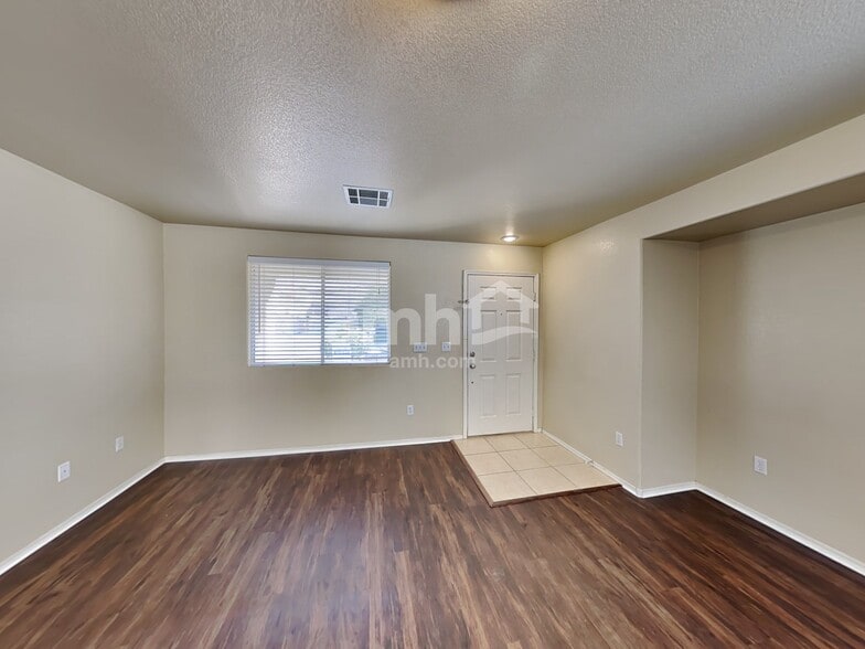 Building Photo - 9342 Aventurine Ct