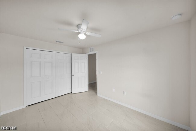 Building Photo - 4106 SW 7th Pl