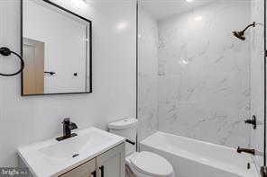 Building Photo - 2502 N 10th St