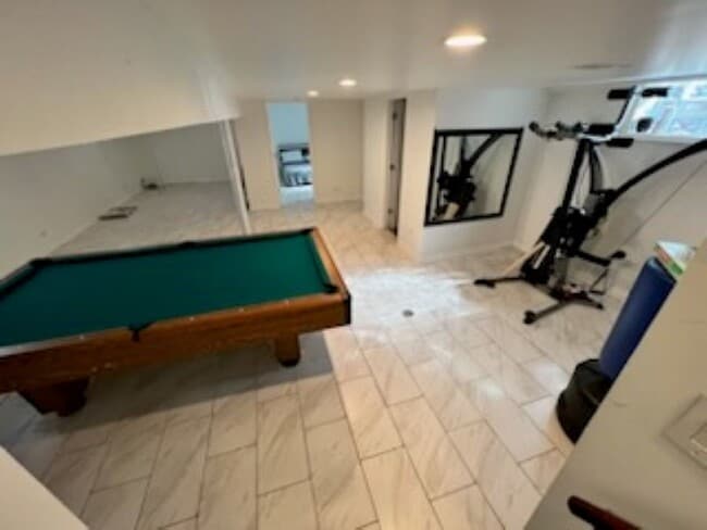 Building Photo - 5146 N Kenneth Ave