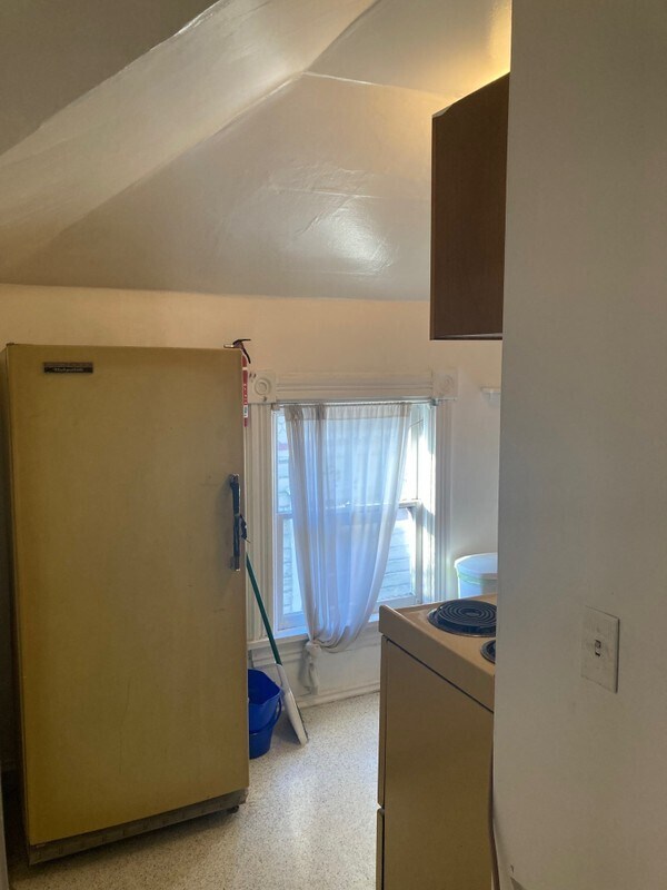 Building Photo - 127 S 1200 E