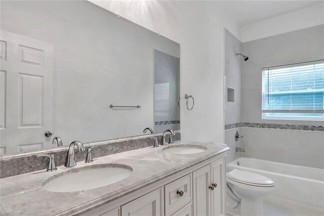 Building Photo - 14550 SW 61st Ct