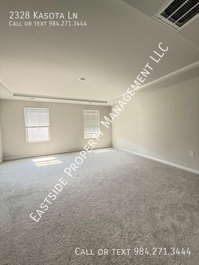 Building Photo - 2328 Kasota Ln