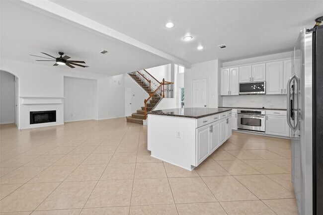 Building Photo - 8703 Silver Lure Dr
