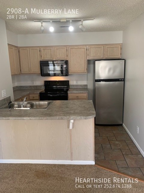 Building Photo - 2908 Mulberry Ln