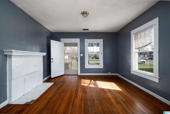 Building Photo - 2518 Ave J