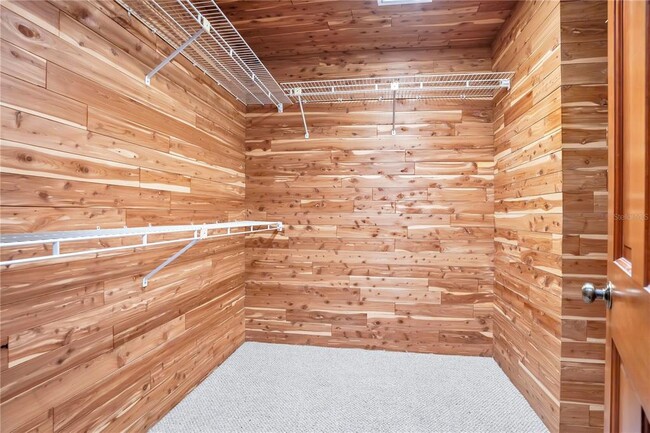 Building Photo - 8 Fernwood Trail