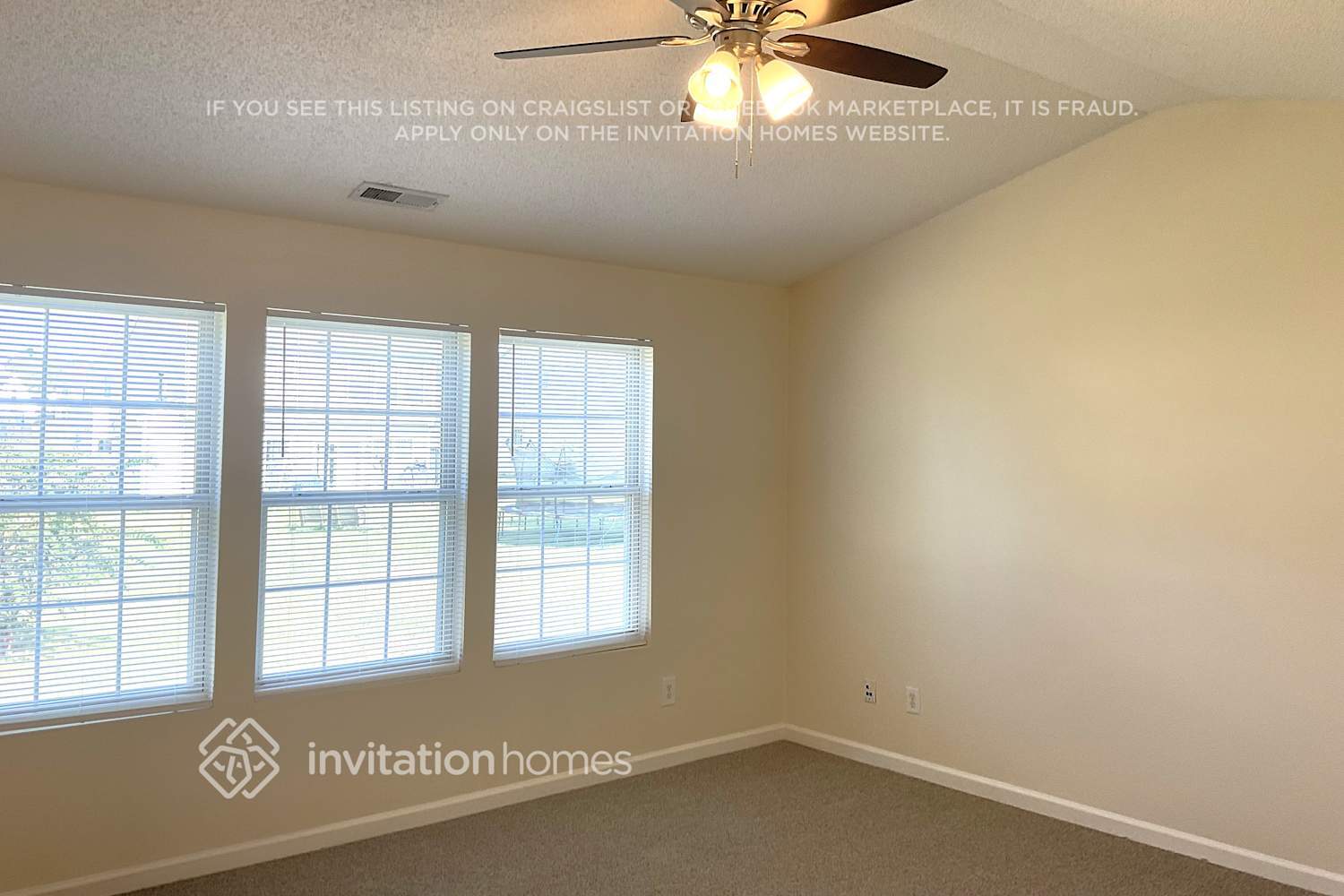 Building Photo - 3005 Tuckland Dr