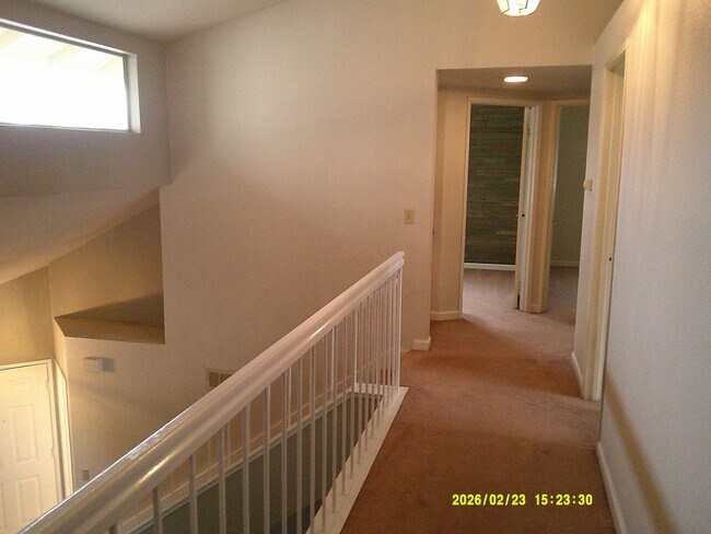 Building Photo - 4 bedroom in Dixon with spacious back yard