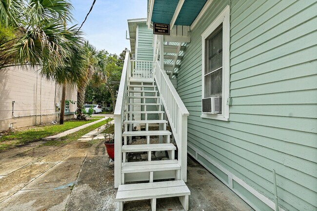 Building Photo - 6 Rohde Ave