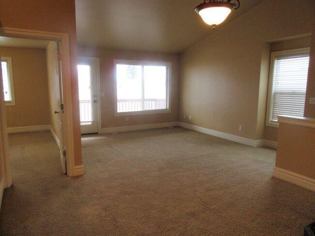 Building Photo - 3 bedroom in Billings MT 59102
