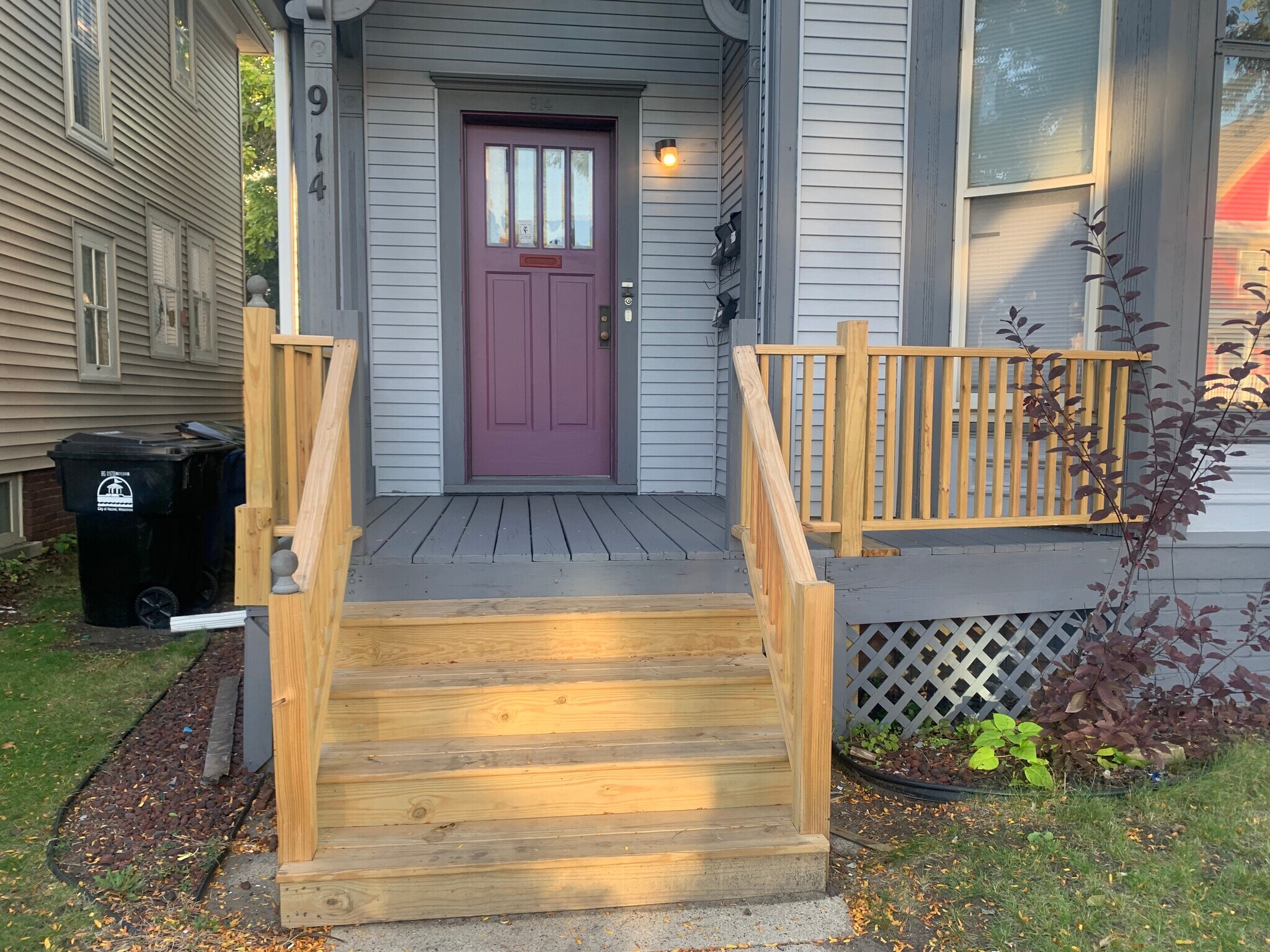 Building Photo - 914 Wisconsin Ave