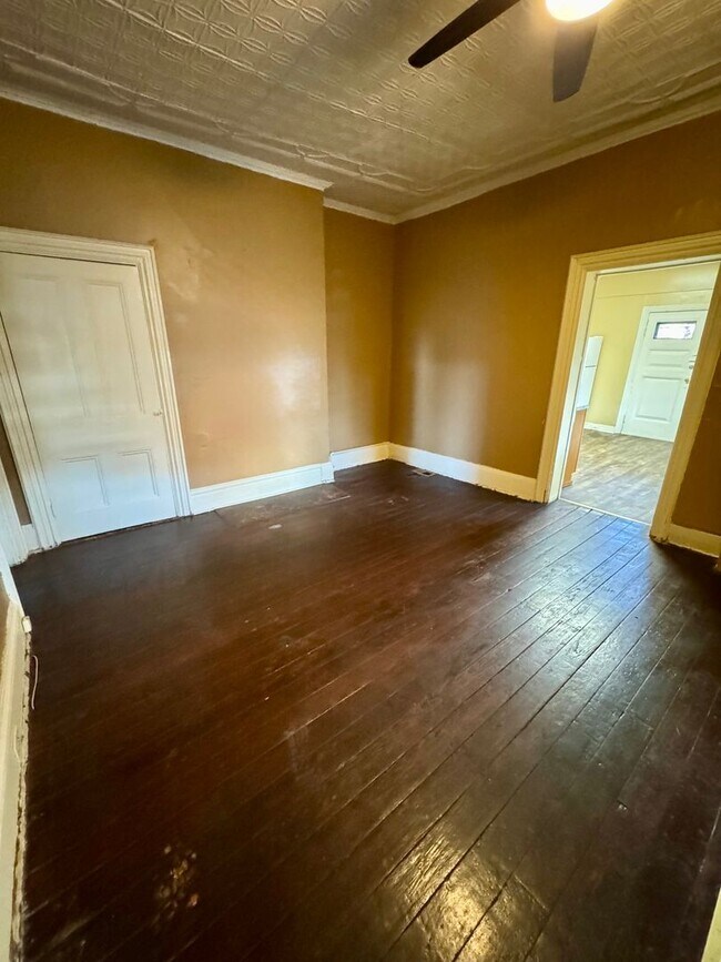 Building Photo - 1815 Locust St