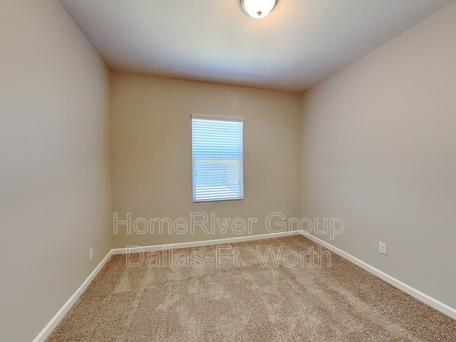 Building Photo - 424 Dove Creek Ln