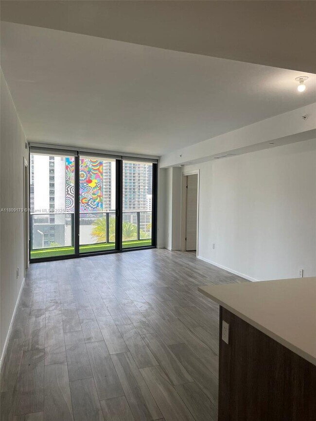 Building Photo - 801 S Miami Ave