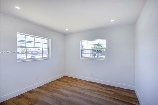 Building Photo - 2568 NW 34th Terrace