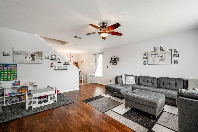 Building Photo - 12221 Buzz Schneider Ln