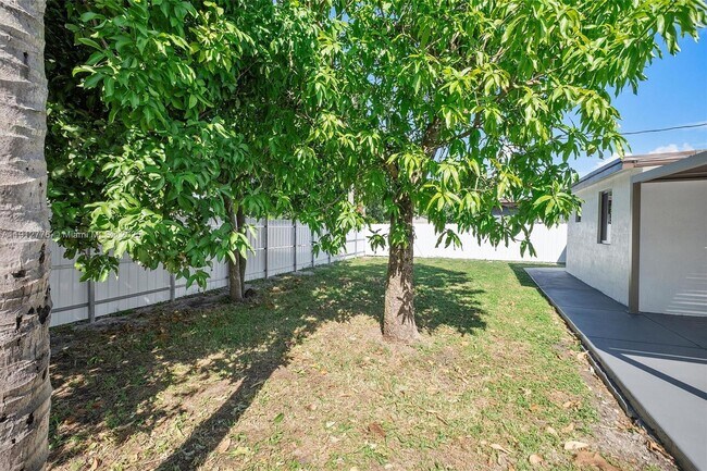 Building Photo - 11730 NW 3rd Ave