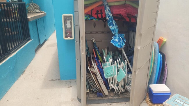 Building Photo - 324 Indiana St