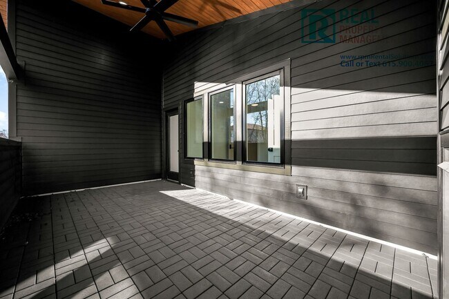 Building Photo - Brand new luxury townhome in East Nashvill...