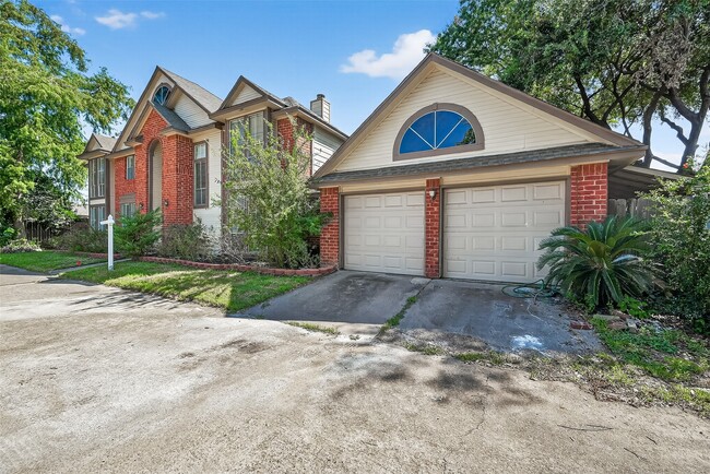 Building Photo - 1535 Beaconshire